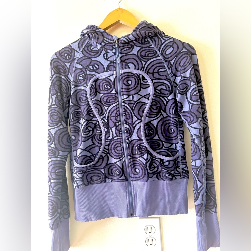 Lululemon zip up hoodie circle pattern rare sweater - Picture 4 of 10